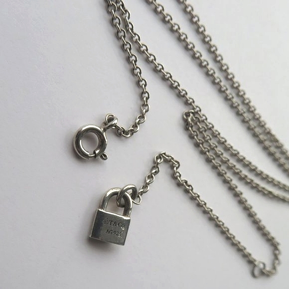 Tiffany's Sterling Silver Chain With Small Lock - Picture 7 of 13